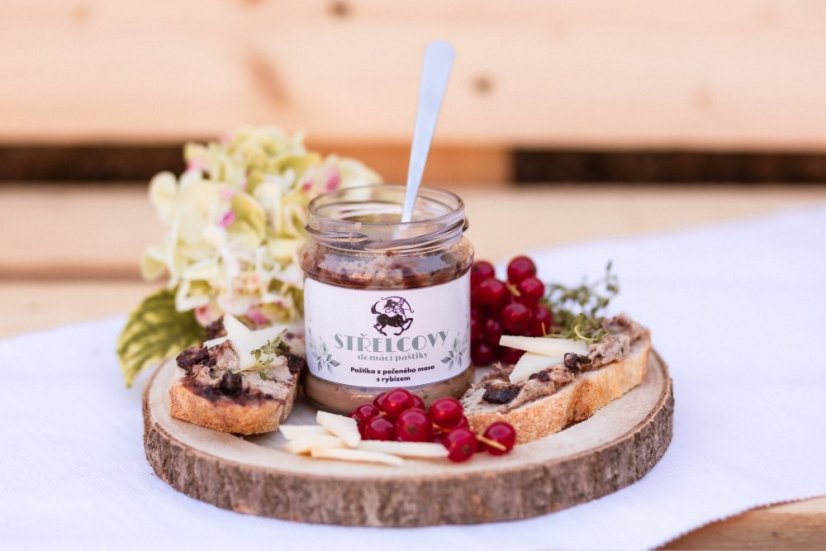 Paštika z pečeného masa s rybízem