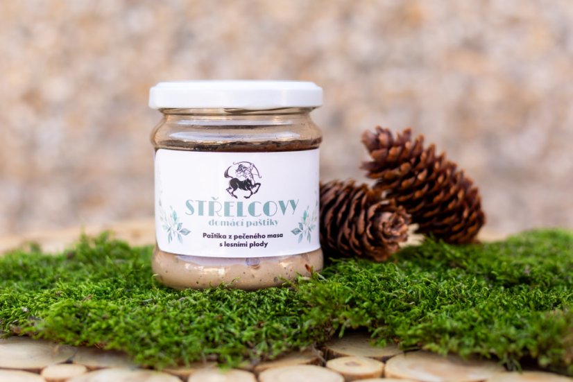 Paštika z pečeného masa s lesními plody