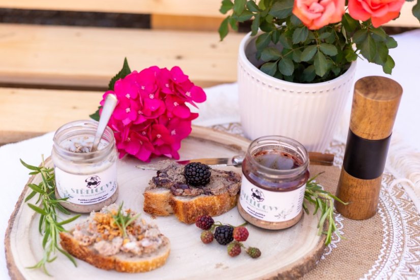 Paštika z pečeného masa se smaženou cibulkou