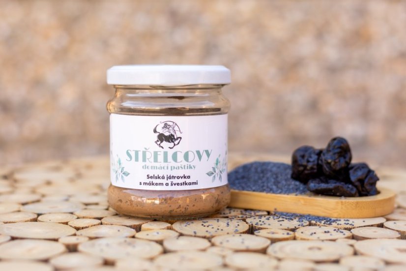 Selská játrovka s mákem a švestkami